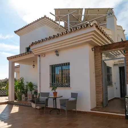 Проживание в семье Biznaga Hols (adults Only) Бенальмадена